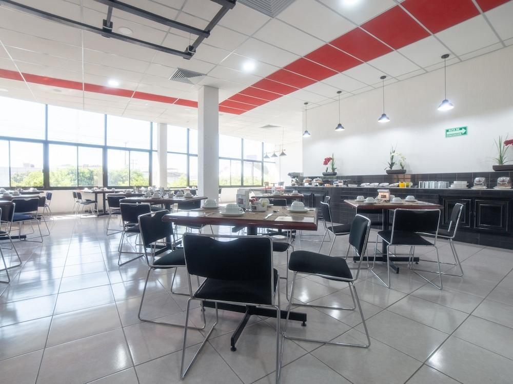 Capital O Hotel Casa Real Celaya Celaya  Zewnętrze zdjęcie