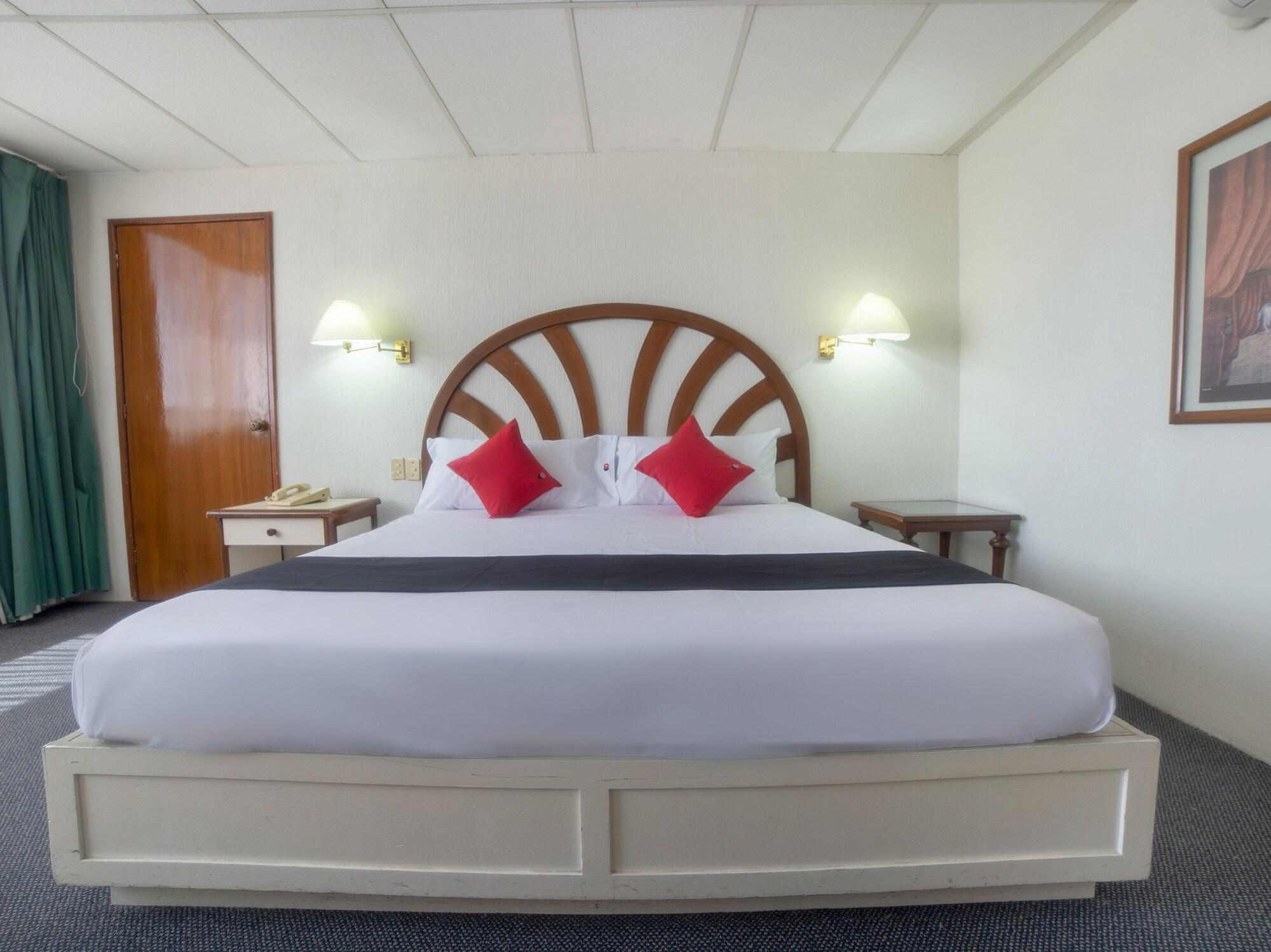 Capital O Hotel Casa Real Celaya Celaya  Zewnętrze zdjęcie